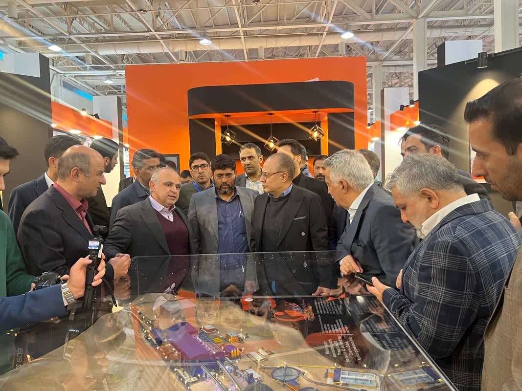 بازدید  دکتر  شهرام دبیری معاون پارلمانی ریاست جمهوری از غرفه کانی مس در نمایشگاه ایران کان ماین ۲۰۲۴.